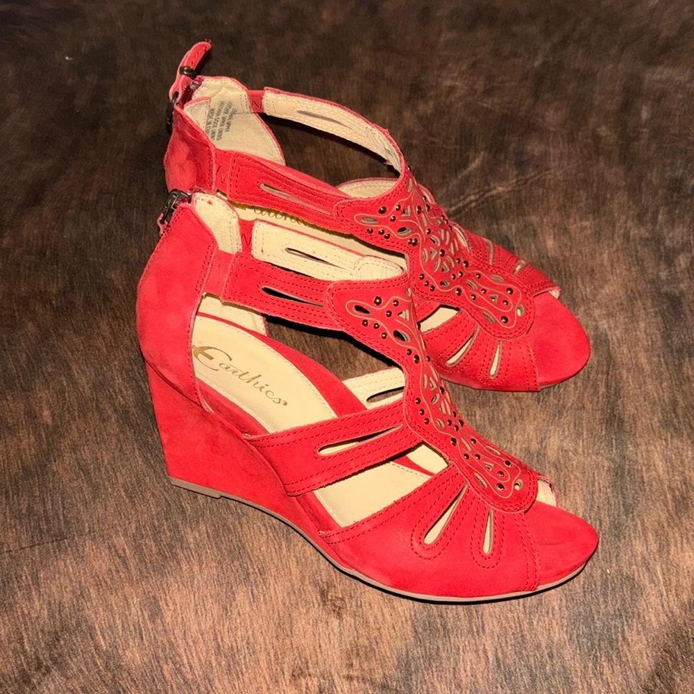 New Red Earthies platform